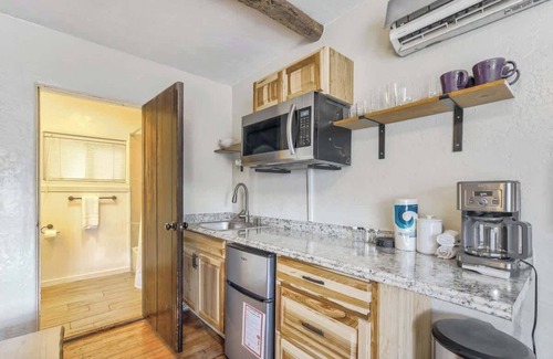 West Colorado Springs Apartment | 1bd Suite Close to Hiking & Biking