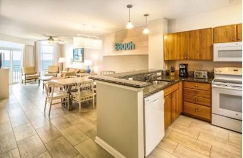 Ocean Drive Resort | 1BD w/Full Kitchen, Jetted Tub, W/D, FREE PARKING, NO RESORT FEES!