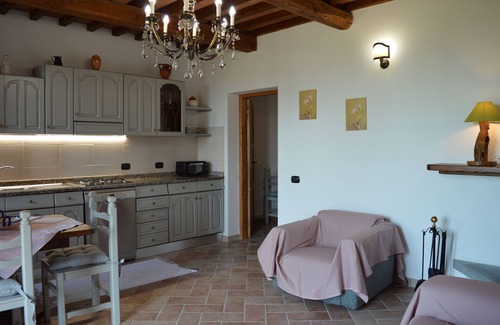 Lisciano Niccone House | 1Bdr flat in villa with fantastic view Trasimeno lake and pool