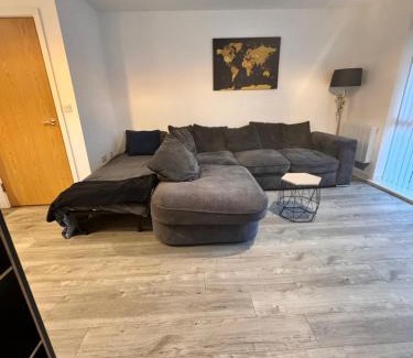 Crawley City Centre Apartment | 1Bed Apt- Crawley Town Centre - Free Parking