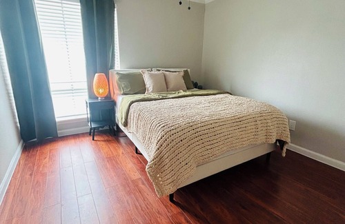 Edgebrook Apartment | 1bedroom apartment comfortable and quiet 😊