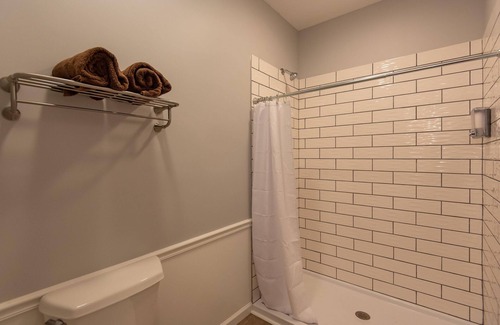 Nashville Hotel | 1BR, 1BA Luxury Hot tub Suite