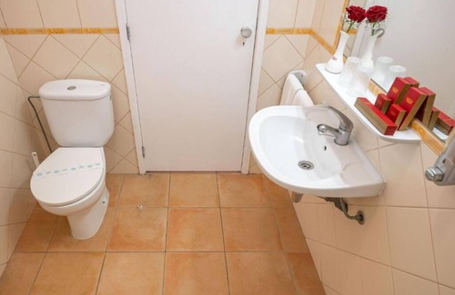 Oura Hotel | 1BR Apartment in Praia da Oura! Easy Direct Beach Access | 4 Units