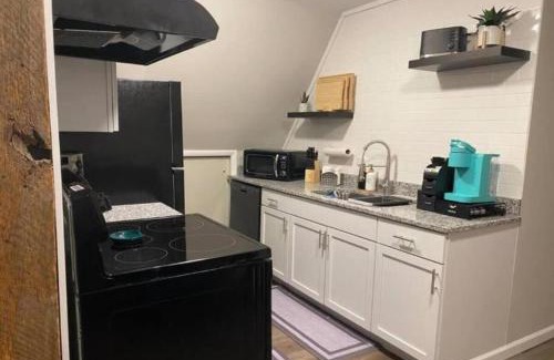 Jonesville Apartment | 1BR Apartment near Ark Encounter with Parking