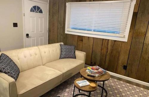 Jonesville Apartment | 1BR Apartment near Ark Encounter with Parking