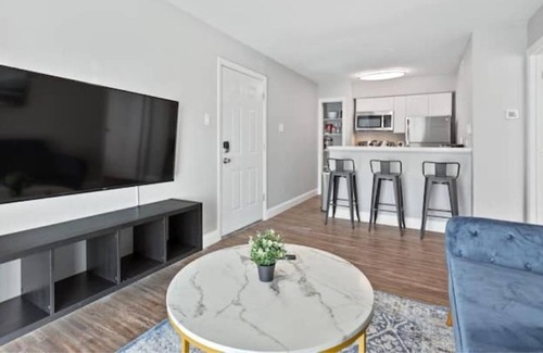 Vickery Meadow Apartment | 1BR APT Minutes from Topgolf