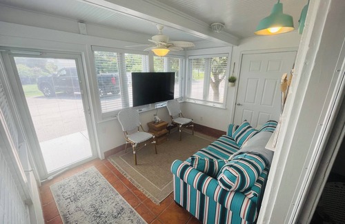 Emerald Isle House | 1BR beach getaway: pool, pier, sunset views. Full amenities. Near beach access.