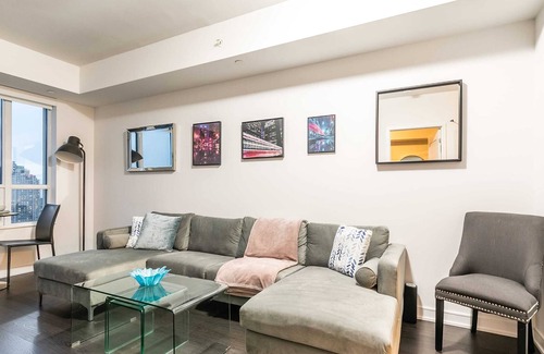 Financial District Condo | 1BR Condo with City View - Heart of DT Toronto!