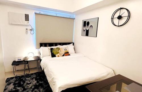 Barangka Ilaya Apartment | 1BR Condotel with Balcony at SM Light Residences #LT01