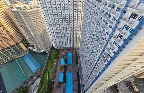 Barangka Ilaya Apartment | 1BR Condotel with Balcony at SM Light Residences #LT08