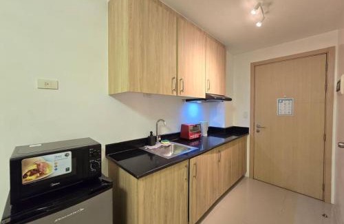 Barangka Ilaya Apartment | 1BR Condotel with Balcony at SM Light Residences #LT09