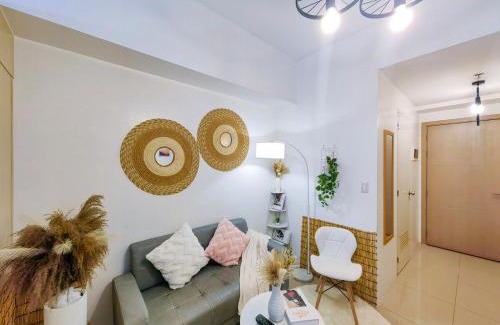 Barangka Ilaya Apartment | 1BR Condotel with Balcony at SM Light Residences #LT02-1