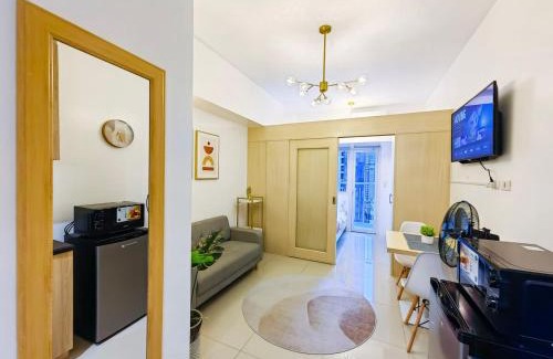 Barangka Ilaya Apartment | 1BR Condotel with Balcony at SM Light Residences #LT03-1