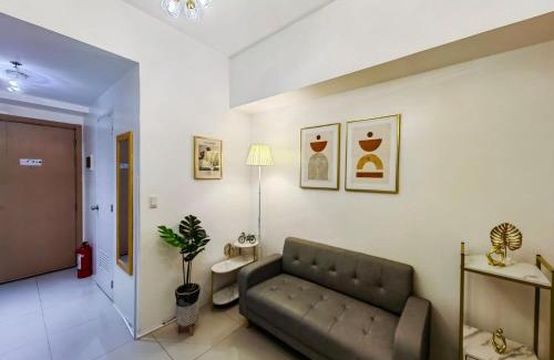Barangka Ilaya Apartment | 1BR Condotel with Balcony at SM Light Residences #LT03-1