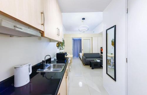 Barangka Ilaya Apartment | 1BR Condotel with Balcony at SM Light Residences #LT06-1