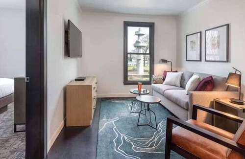 Old Town Chinatown Condo | 1br Deluxe Condo in Golf, Bikes, Hiking!