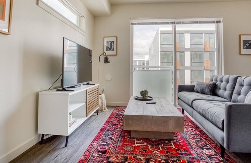 Downtown Apartment | 1BR in Redmond with On-Site Amenities