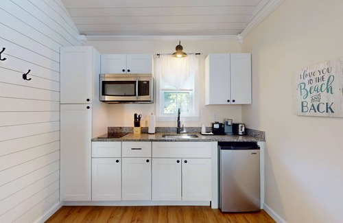 Lower Township House | 1BR King Bed Sofa Bed Sleeps 4 POOL - 15