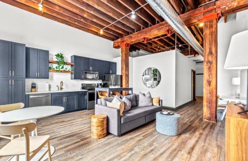 Downtown St. Louis Apartment | 1BR Loft-Parking-Gym-Roof Deck-3H