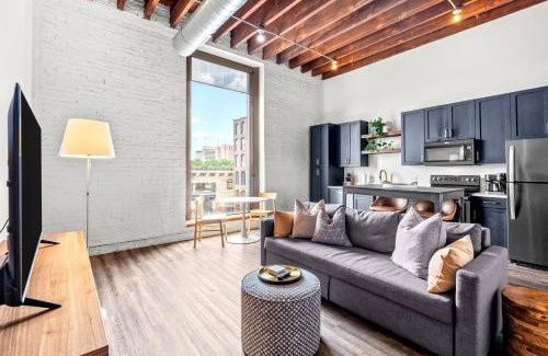 Downtown St. Louis Apartment | 1BR Loft-Parking-Gym-Roof Deck-3H