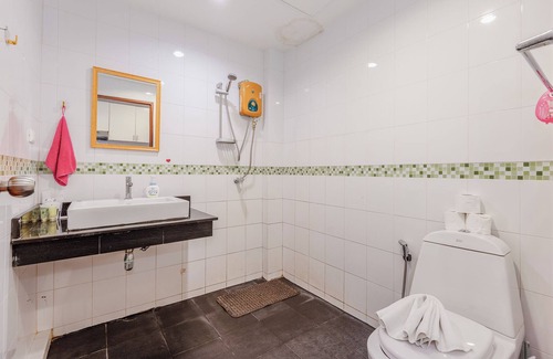 Nai Harn Apartment | 1BR Near Naiharn Pool&Relaxed Vibes C199