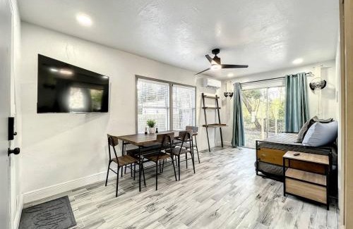 Orlando House | 1br Orlando Studio Kitchenette Pets Ok