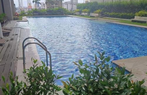 Pio del Pilar Apartment | 1BR Red residences Makati