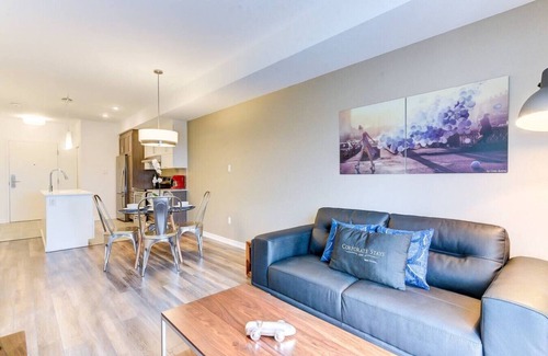 Kanata Lakes - Marchwood Lakeside - Morgan's Grant - Kanata Apartment | 1BR Retreat with Terrace near Canadian Tire Centre