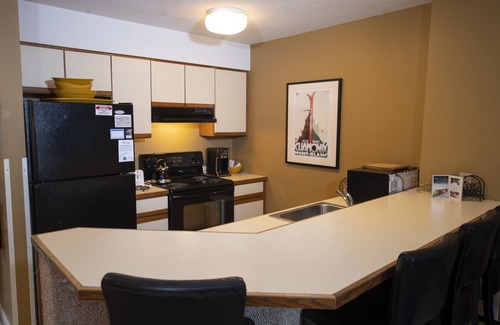 Ludlow Condo | 1br Ski-in, Ski-out With King Bed- Okemo Mtn Lodge 1 Bedroom Condo by RedAwning