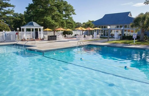 Fairfield Harbour Condo | 1br Tranquil Condo Outdoor Gold & River Fun!