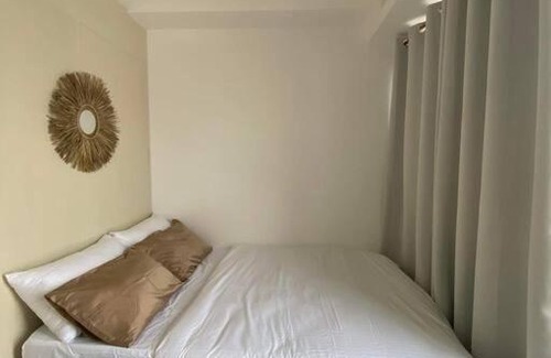 Las Pinas Apartment | 1BR unit in South Residence Las Pinas with Wifi & Netflix