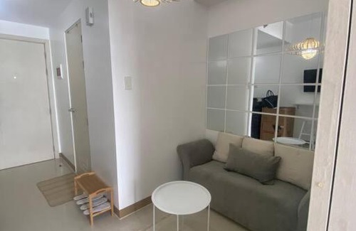 Las Pinas Apartment | 1BR unit in South Residence Las Pinas with Wifi & Netflix