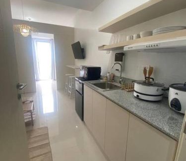 Las Pinas Apartment | 1BR unit in South Residence Las Pinas with Wifi & Netflix