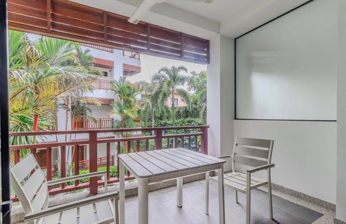 Si Sunthon Apartment | 1BR with Pool &Gym Prime Location C233