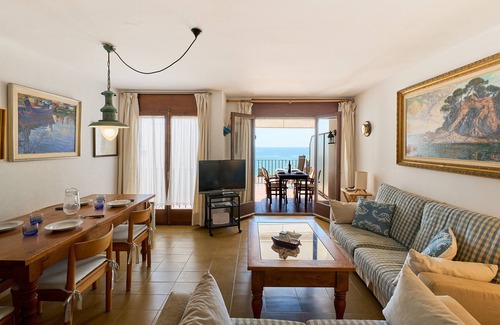 Llafranc Apartment | 1CYP01 - Duplex for 7 people n the seafront of Llafranc beach