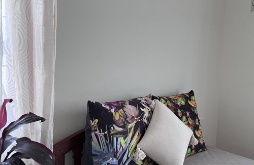 Agonda House | 1km from the beach, Family sized independent floor in a bungalow.