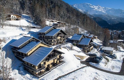 Saint-Gervais-les-Bains Apartment | 1st floor, swimming pool, balcony, parking, tv, ski locker, 41m², Saint Gervais