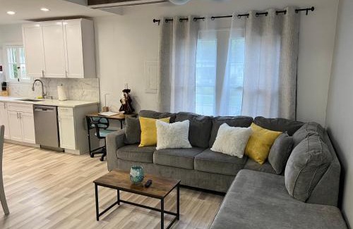 Colonialtown South Apartment | 1st floor apt 3 bed/2 bath in downtown orlando