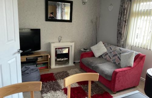 Brean Apartment | 1st Floor Hillview 2 bedroomed Central Location No pets