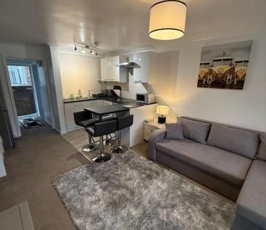 Crawley Apartment | 1st floor studio flat in Crawley! Close to Gatwick