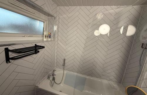 Crawley Apartment | 1st floor studio flat in Crawley! Close to Gatwick