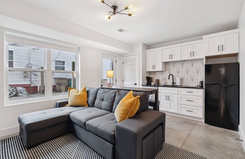 Metrocenter - North Rhodes Park House | 1st Flr Nashville Retreat | Top Spots & Downtown!