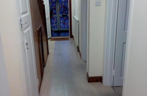 London Borough of Hounslow Apartment | 1st Gold Accommodation