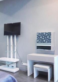Dnipro Apartment | 2-комнатная с раздельными комнатами, парковочное место для авто, центр, улица Короленко 15