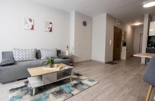 Oborishte Apartment | 2-стаен апартамент с гледка към парк Заимов