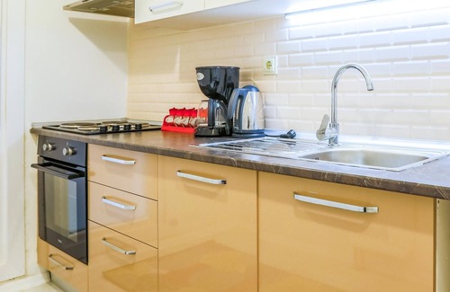 Pendik District Apartment | 2+1 Modern Flat with Balcony in Tuzla