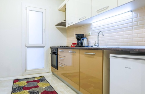 Pendik District Apartment | 2+1 Modern Flat with Balcony in Tuzla