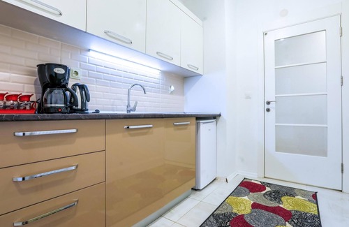 Pendik District Apartment | 2+1 Modern Flat with Balcony in Tuzla