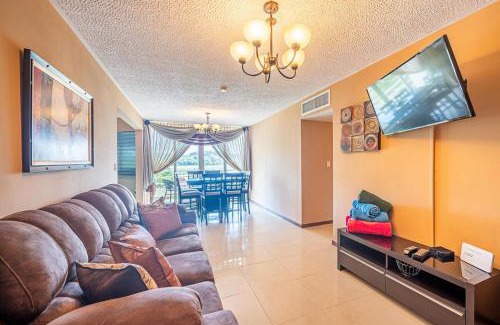 Barrio Santa Lucia Apartment | 2-17 Jaco Beach Beautiful Costa Linda Condo