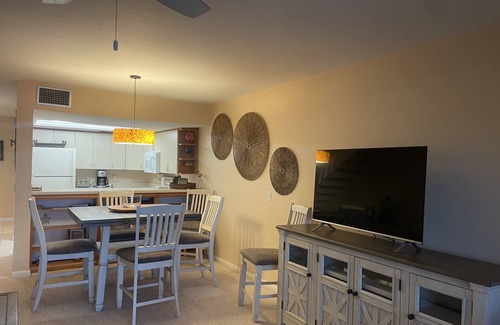 Goodwins Island House | 2/2.5 Waterfront condo with pools and tennis courts